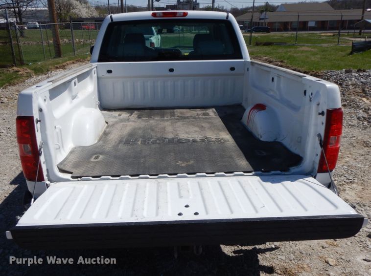 image for item IX9441 2008 Chevrolet Silverado 1500  Ext. Cab pickup truck