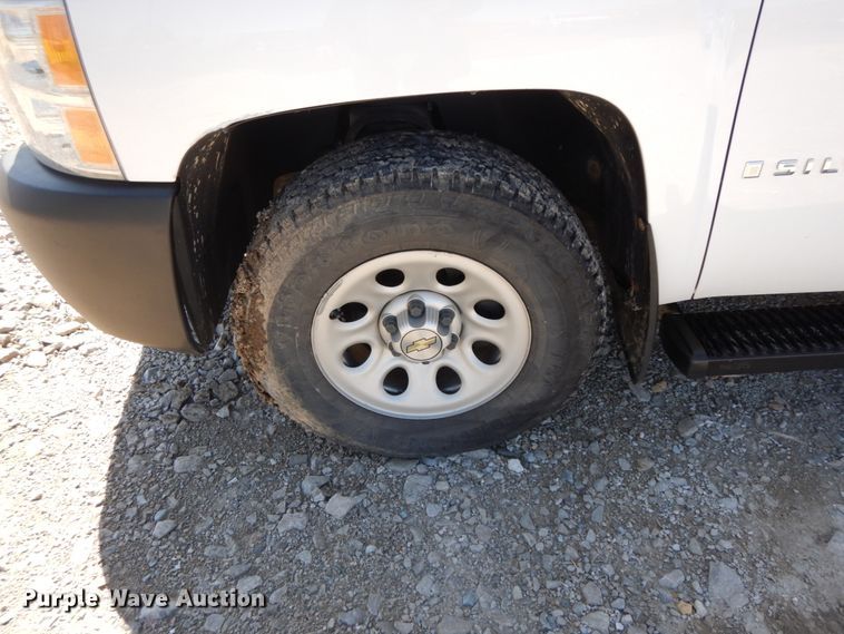 image for item IX9441 2008 Chevrolet Silverado 1500  Ext. Cab pickup truck