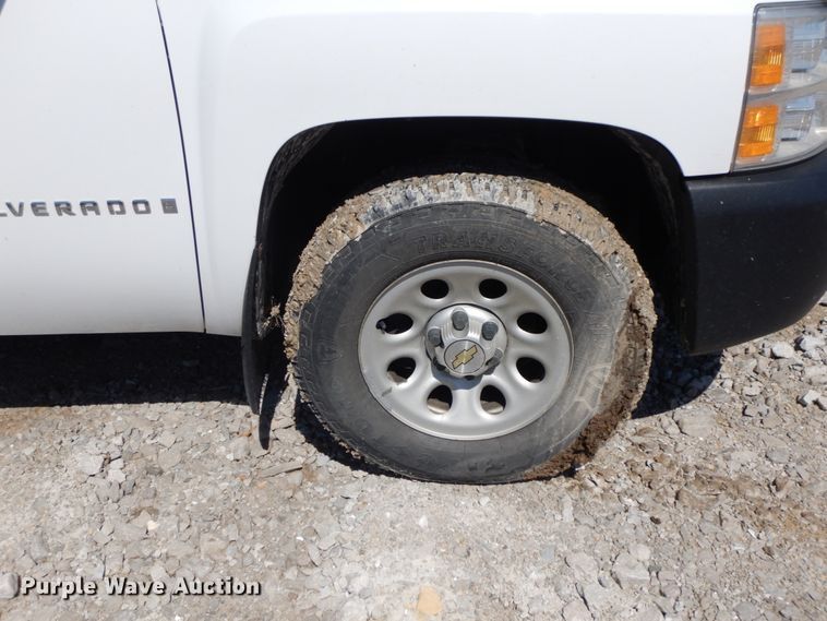 image for item IX9441 2008 Chevrolet Silverado 1500  Ext. Cab pickup truck