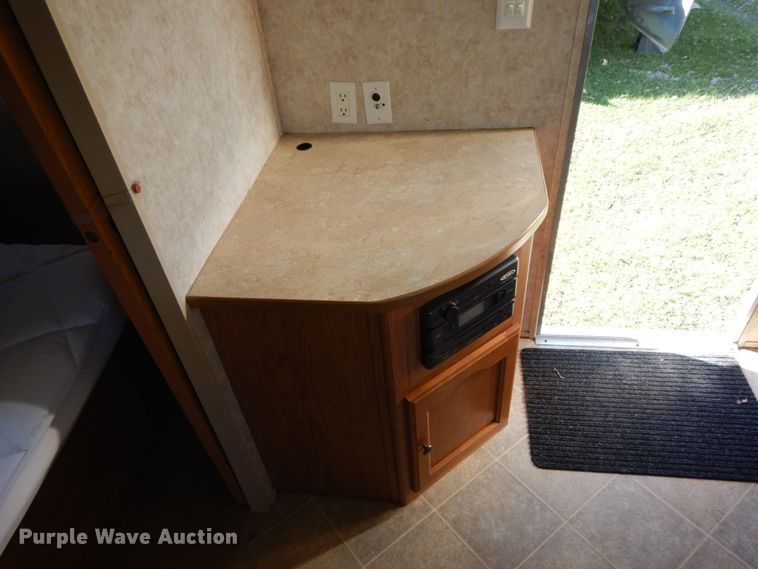 image for item IX9442 2007 Keystone Springdale  camper