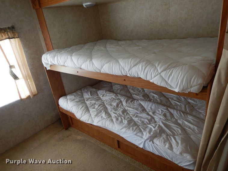 image for item IX9442 2007 Keystone Springdale  camper