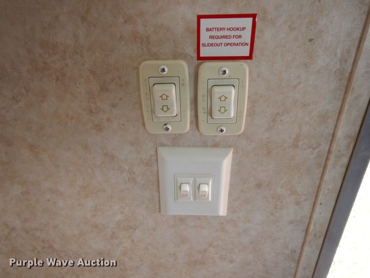 image for item IX9442 2007 Keystone Springdale  camper