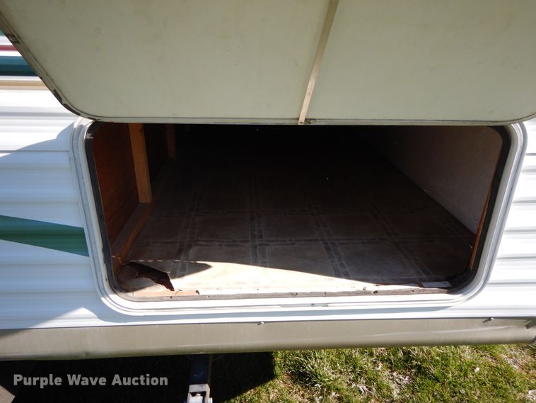 image for item IX9443 2003 Timberlodge  camper