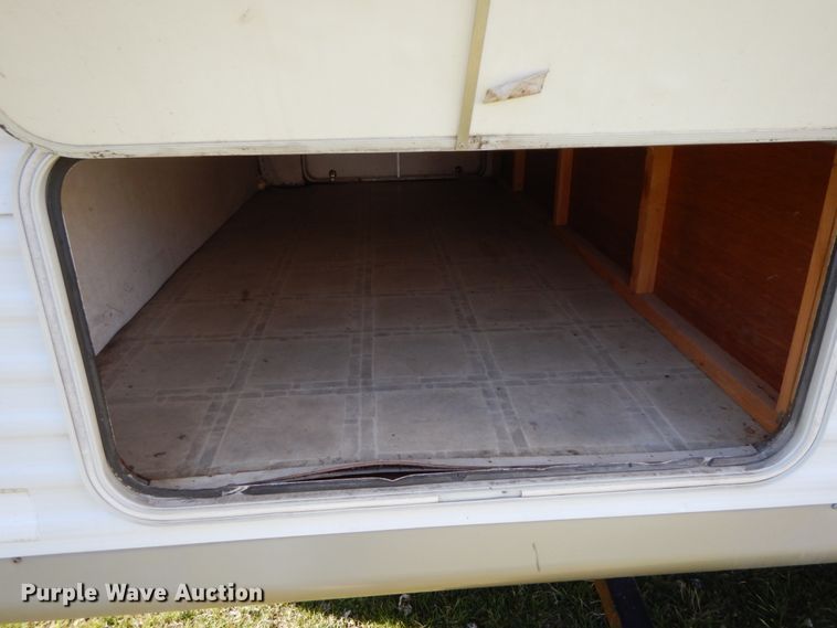 image for item IX9443 2003 Timberlodge  camper