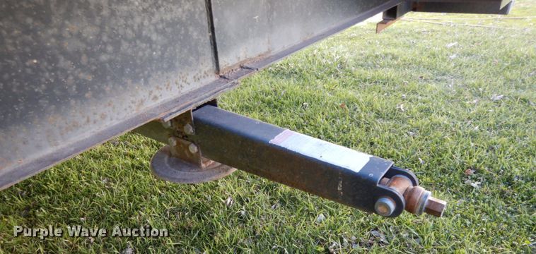 image for item IX9443 2003 Timberlodge  camper