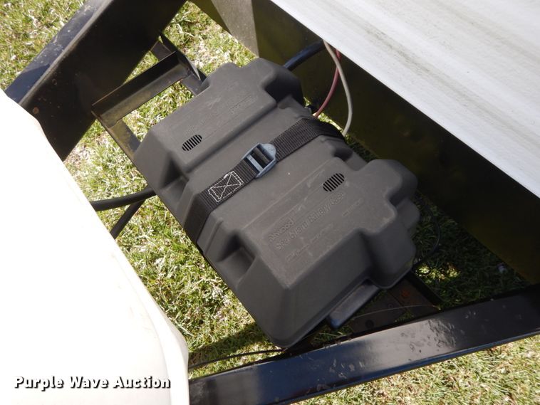 image for item IX9443 2003 Timberlodge  camper