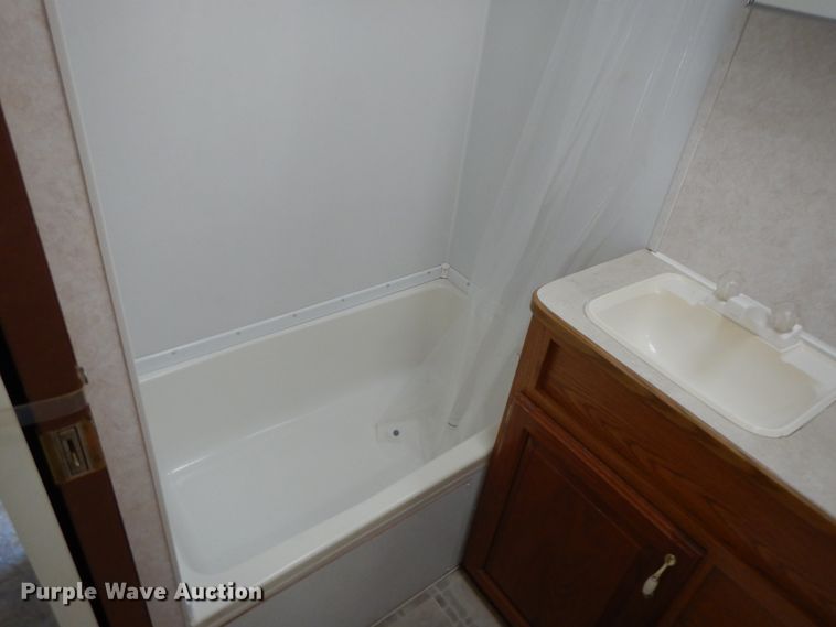 image for item IX9443 2003 Timberlodge  camper