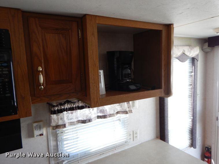 image for item IX9443 2003 Timberlodge  camper