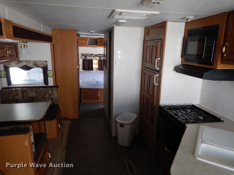 image for item IX9443 2003 Timberlodge  camper