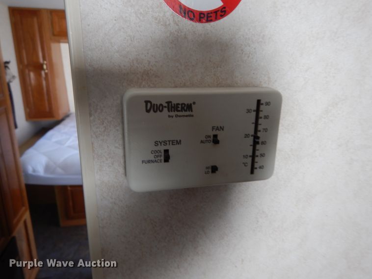 image for item IX9443 2003 Timberlodge  camper