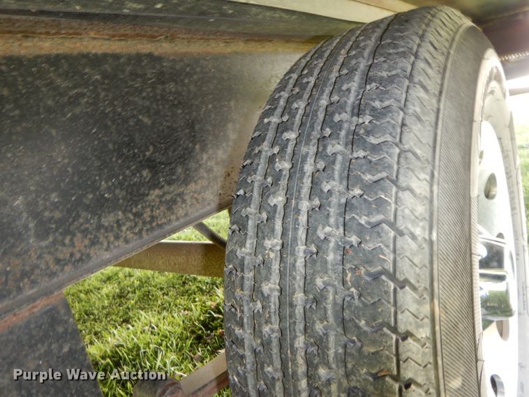 image for item IX9443 2003 Timberlodge  camper