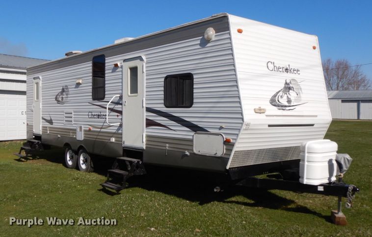 image for item IX9444 2005 Forest River Cherokee  camper