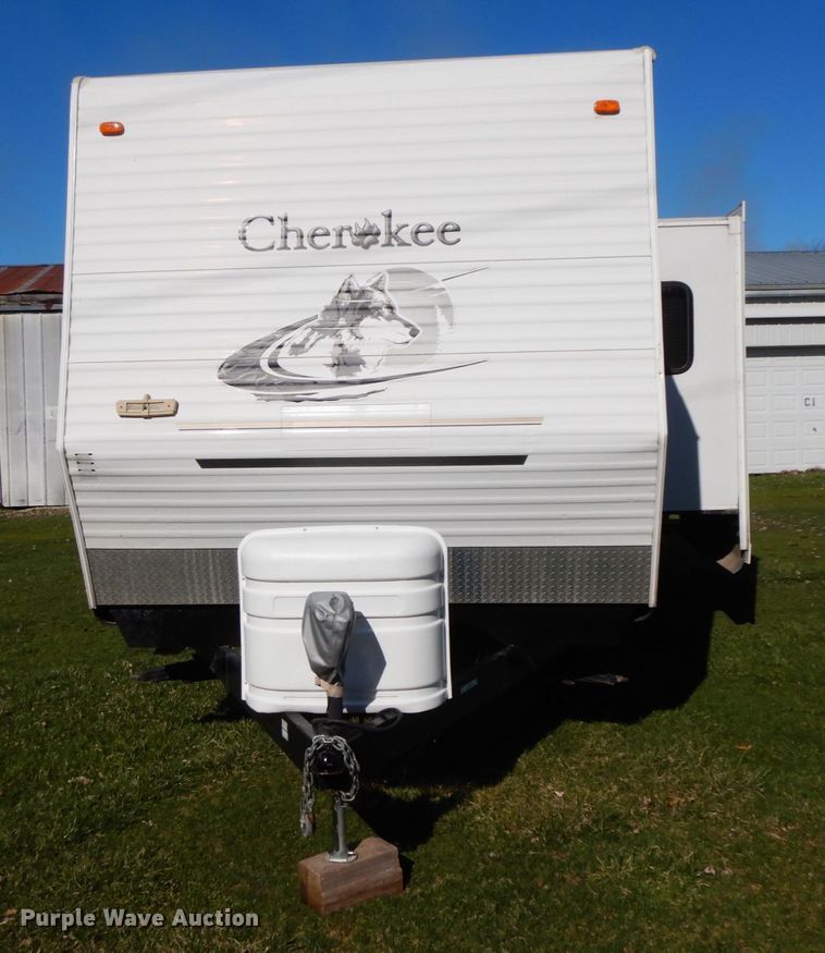image for item IX9444 2005 Forest River Cherokee  camper