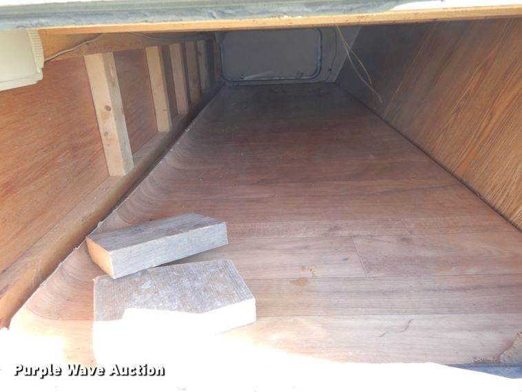 image for item IX9444 2005 Forest River Cherokee  camper