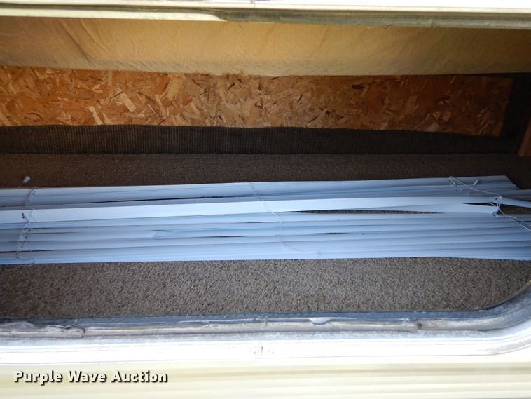 image for item IX9444 2005 Forest River Cherokee  camper