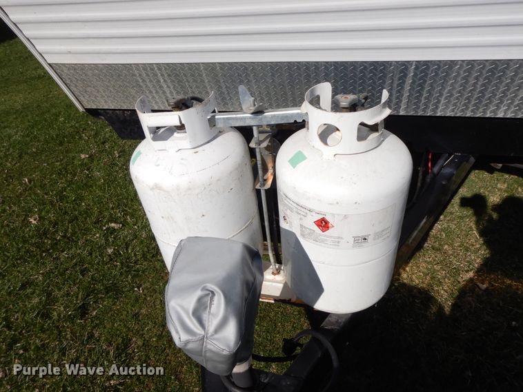 image for item IX9444 2005 Forest River Cherokee  camper