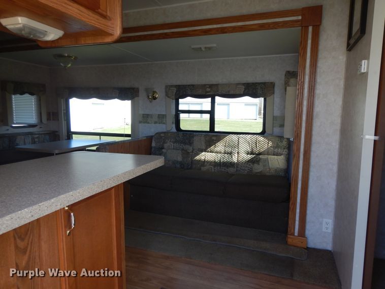 image for item IX9444 2005 Forest River Cherokee  camper