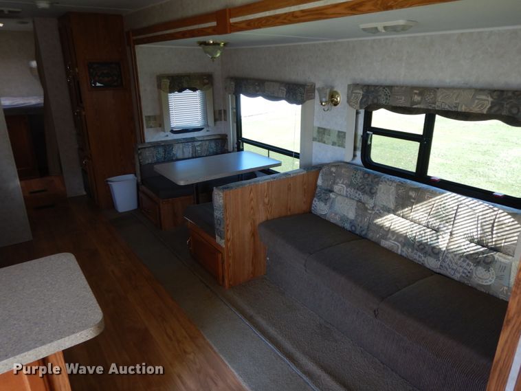 image for item IX9444 2005 Forest River Cherokee  camper