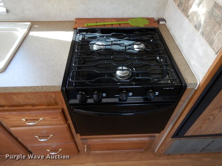 image for item IX9444 2005 Forest River Cherokee  camper