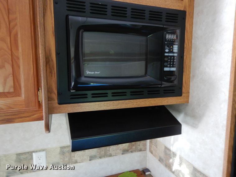 image for item IX9444 2005 Forest River Cherokee  camper