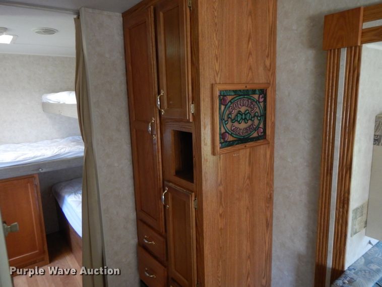 image for item IX9444 2005 Forest River Cherokee  camper