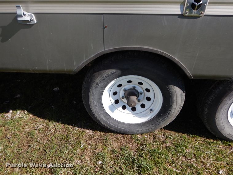 image for item IX9444 2005 Forest River Cherokee  camper