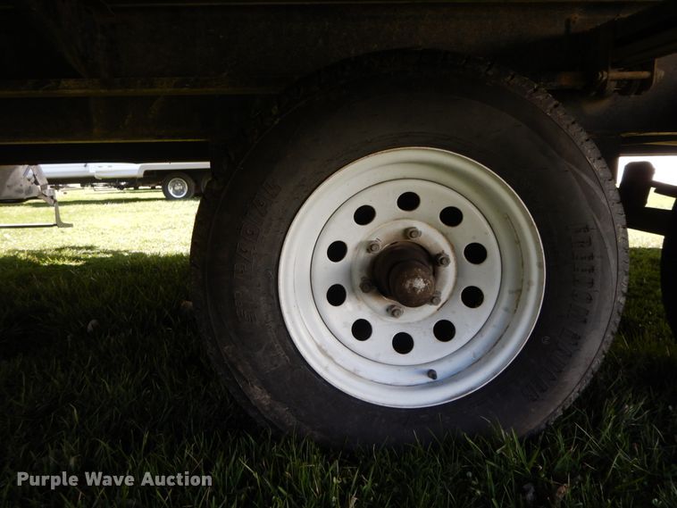 image for item IX9444 2005 Forest River Cherokee  camper