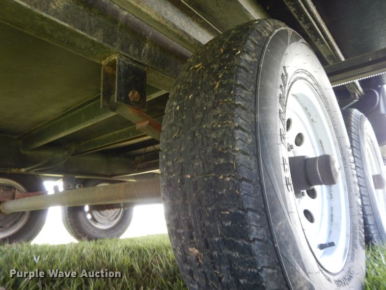 image for item IX9444 2005 Forest River Cherokee  camper