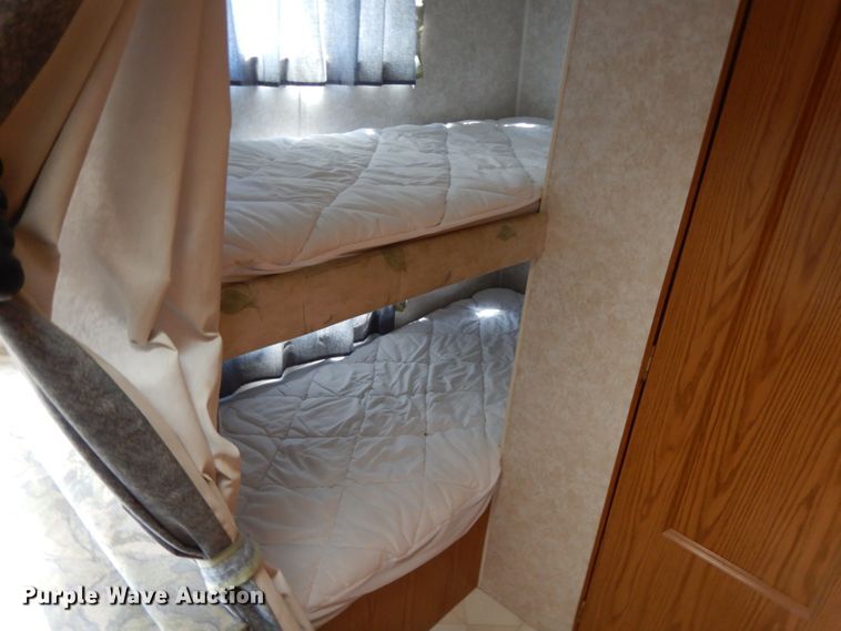 image for item IX9446 2001 Jayco 264 BH Eagle series  camper