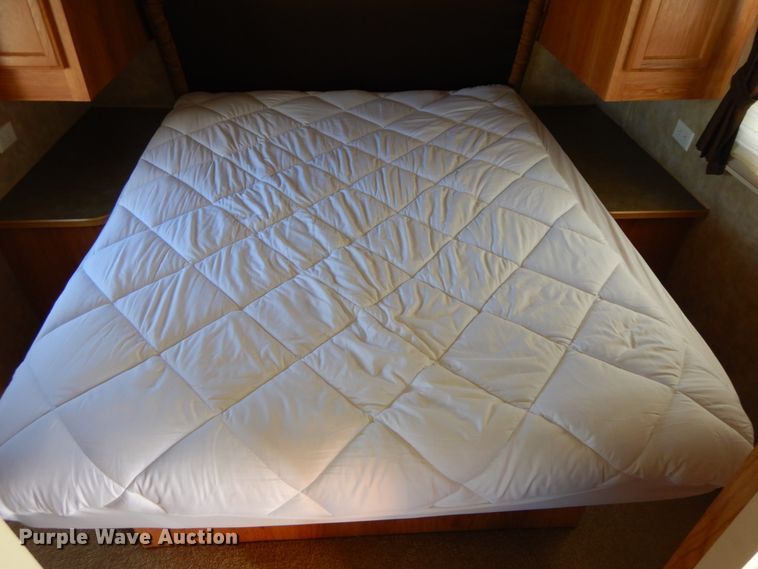 image for item IX9447 2007 Jayco 31 BHS Jay Flight  camper