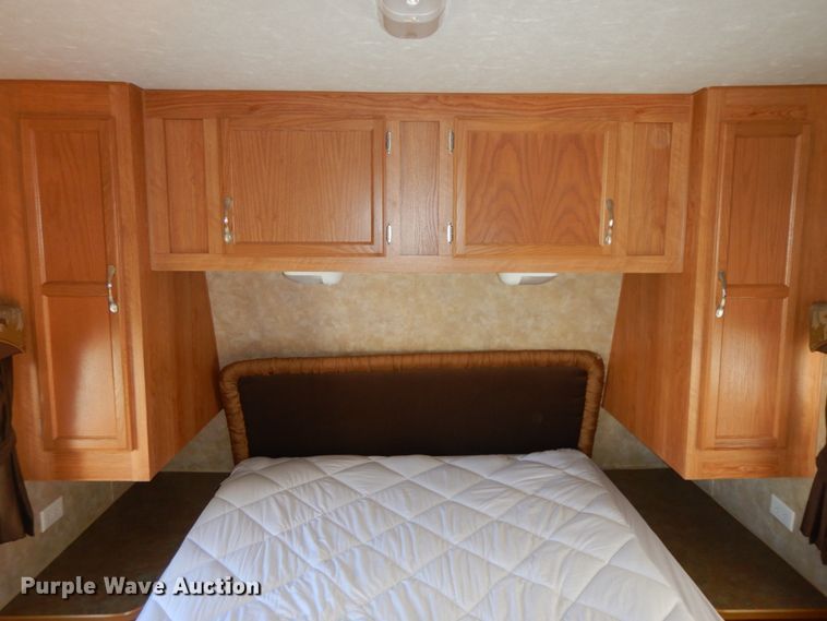 image for item IX9447 2007 Jayco 31 BHS Jay Flight  camper