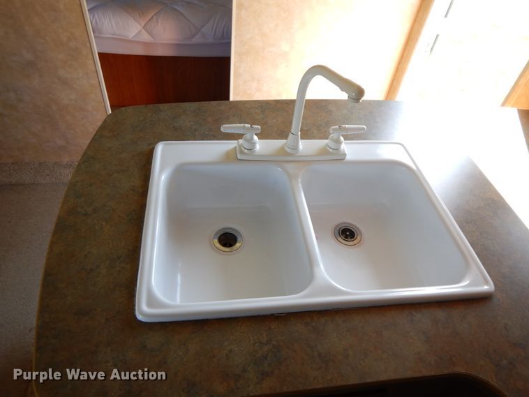 image for item IX9447 2007 Jayco 31 BHS Jay Flight  camper