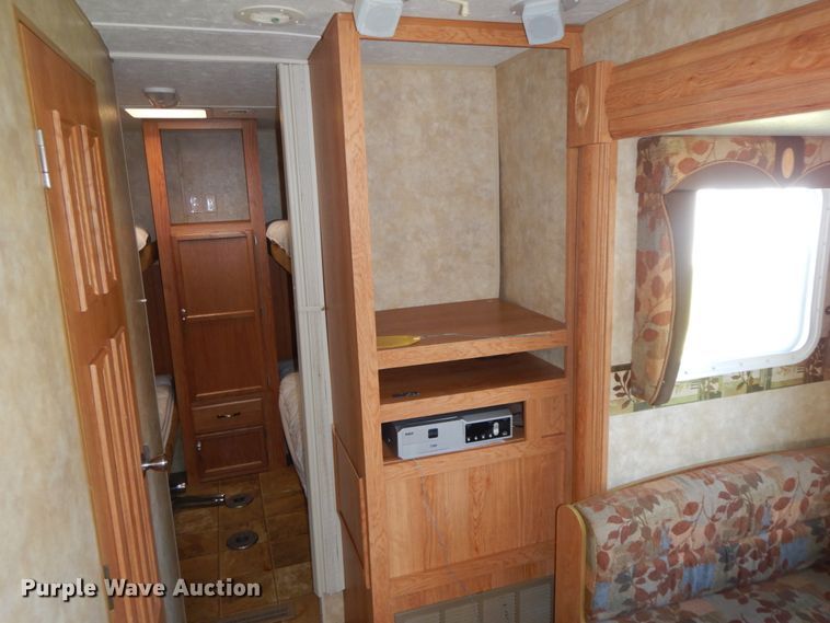 image for item IX9447 2007 Jayco 31 BHS Jay Flight  camper