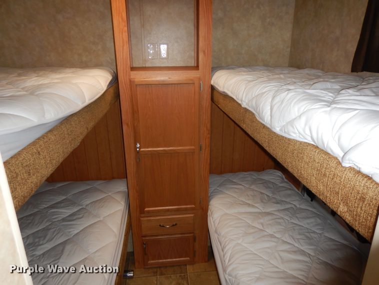 image for item IX9447 2007 Jayco 31 BHS Jay Flight  camper