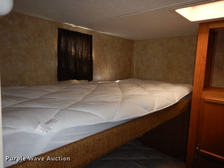 image for item IX9447 2007 Jayco 31 BHS Jay Flight  camper