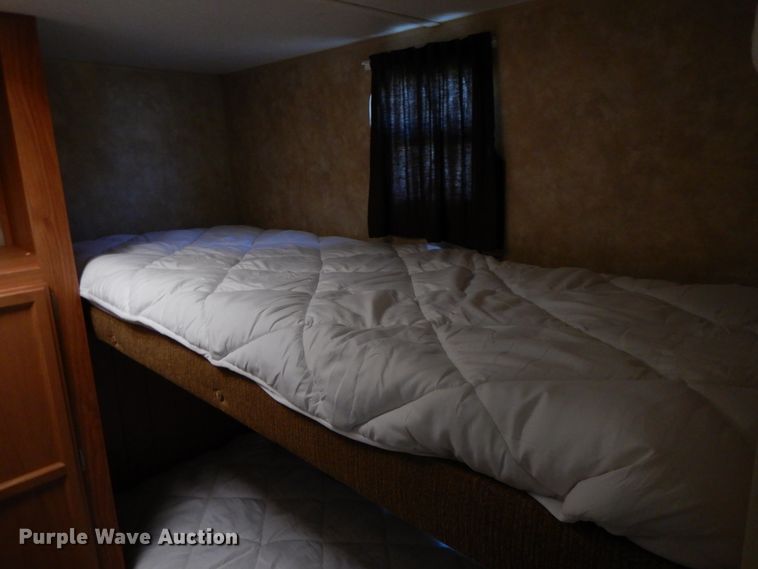 image for item IX9447 2007 Jayco 31 BHS Jay Flight  camper