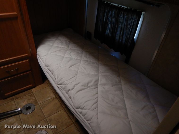 image for item IX9447 2007 Jayco 31 BHS Jay Flight  camper