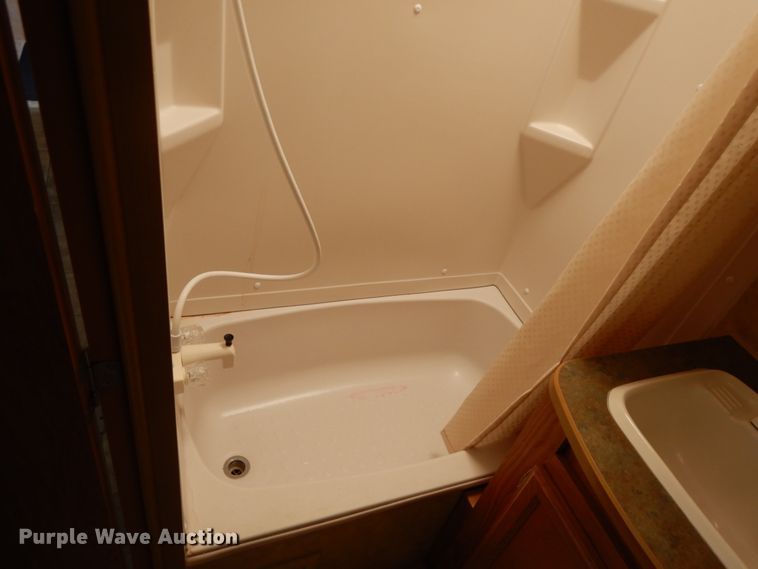 image for item IX9447 2007 Jayco 31 BHS Jay Flight  camper