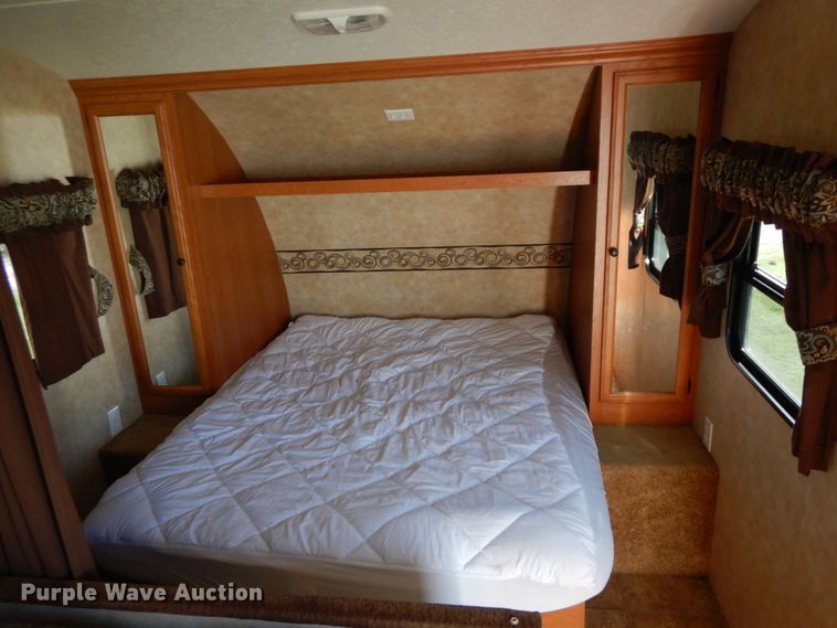 image for item IX9448 2010 KZ Sportsmen S272BH  camper