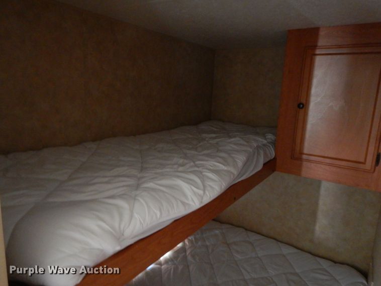 image for item IX9448 2010 KZ Sportsmen S272BH  camper