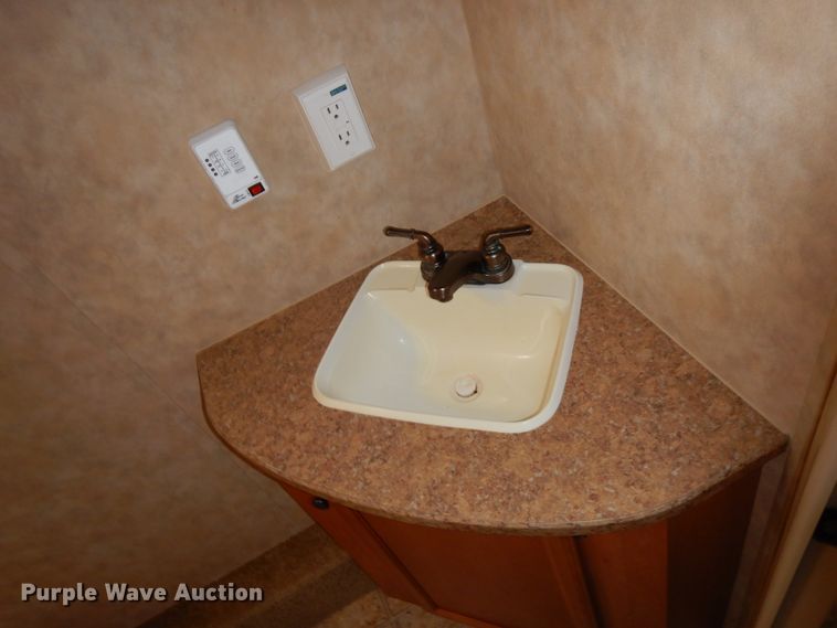 image for item IX9448 2010 KZ Sportsmen S272BH  camper