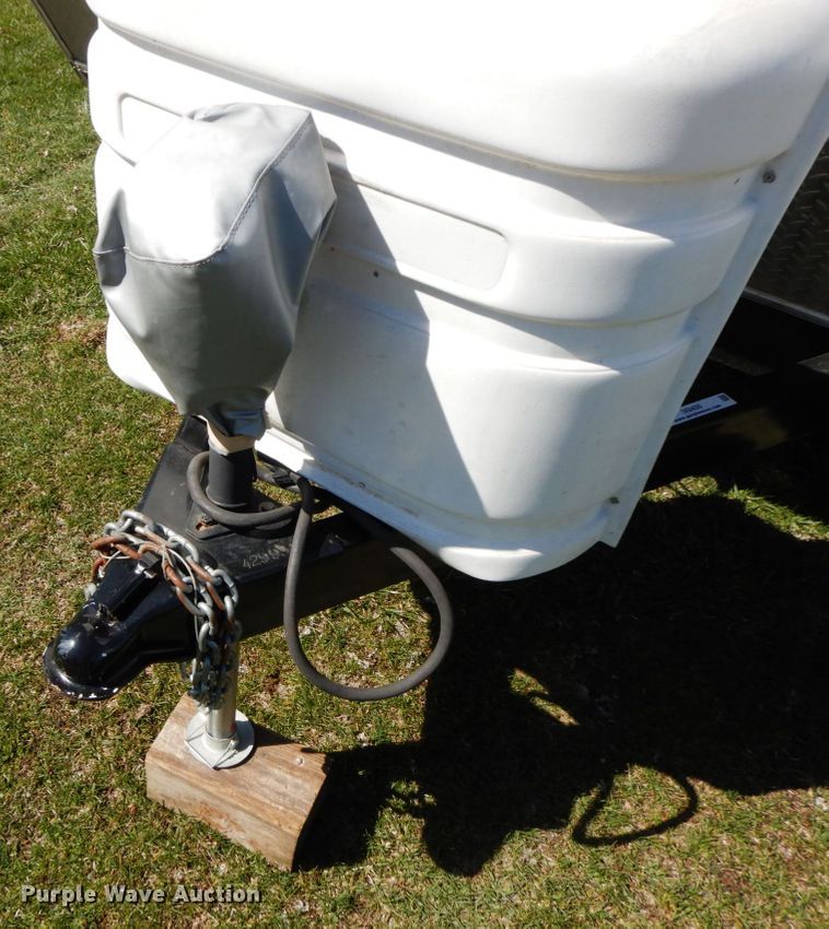 image for item IX9450 2007 Dutchmen Four Winds 29QGS  camper