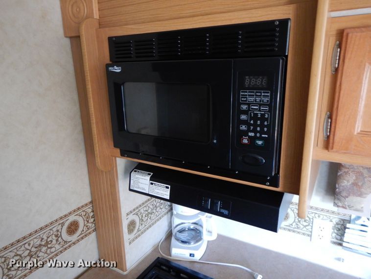 image for item IX9450 2007 Dutchmen Four Winds 29QGS  camper