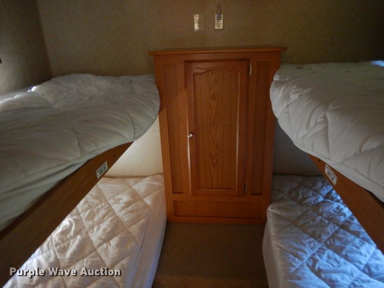 image for item IX9450 2007 Dutchmen Four Winds 29QGS  camper