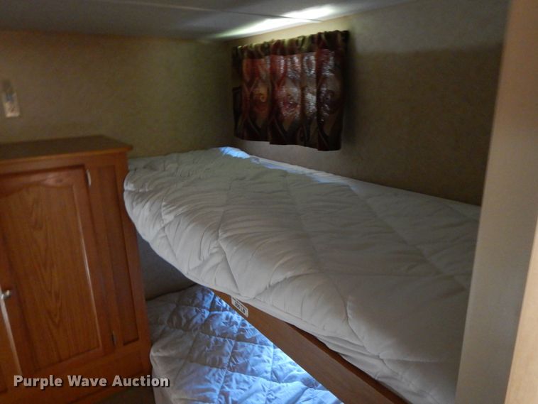 image for item IX9450 2007 Dutchmen Four Winds 29QGS  camper