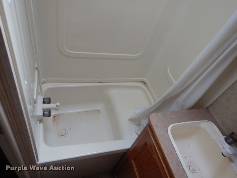 image for item IX9450 2007 Dutchmen Four Winds 29QGS  camper