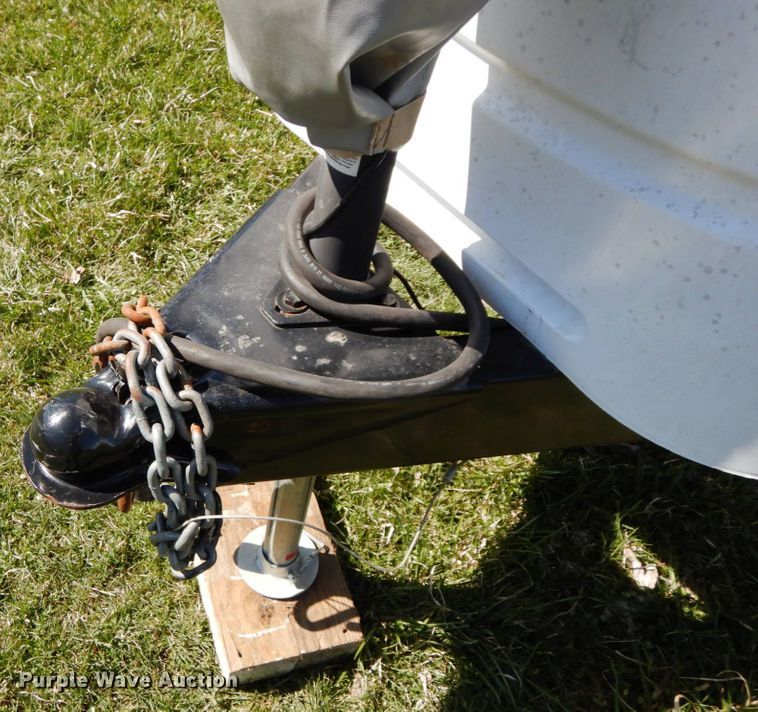 image for item IX9451 2004 Forest River 29DD Cherokee  camper