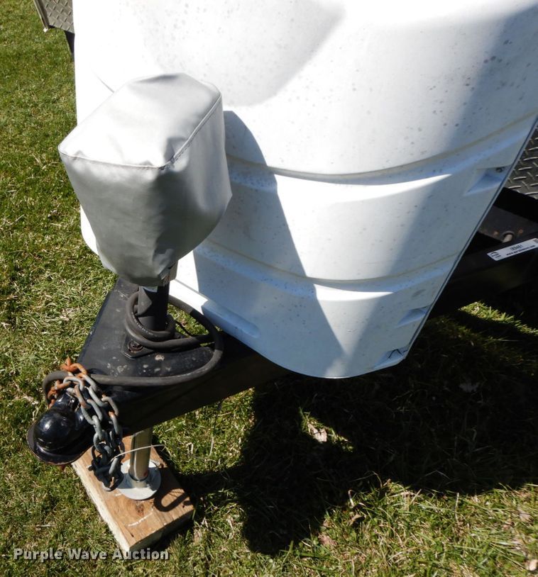 image for item IX9451 2004 Forest River 29DD Cherokee  camper