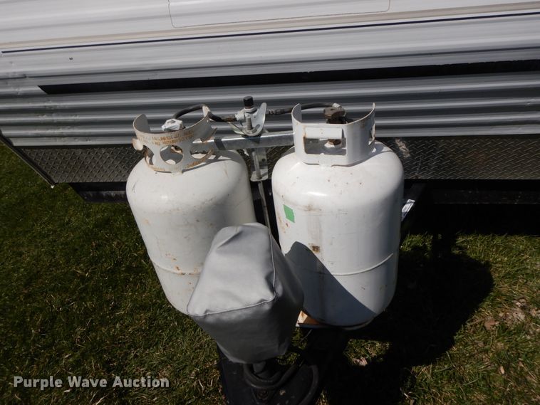 image for item IX9451 2004 Forest River 29DD Cherokee  camper