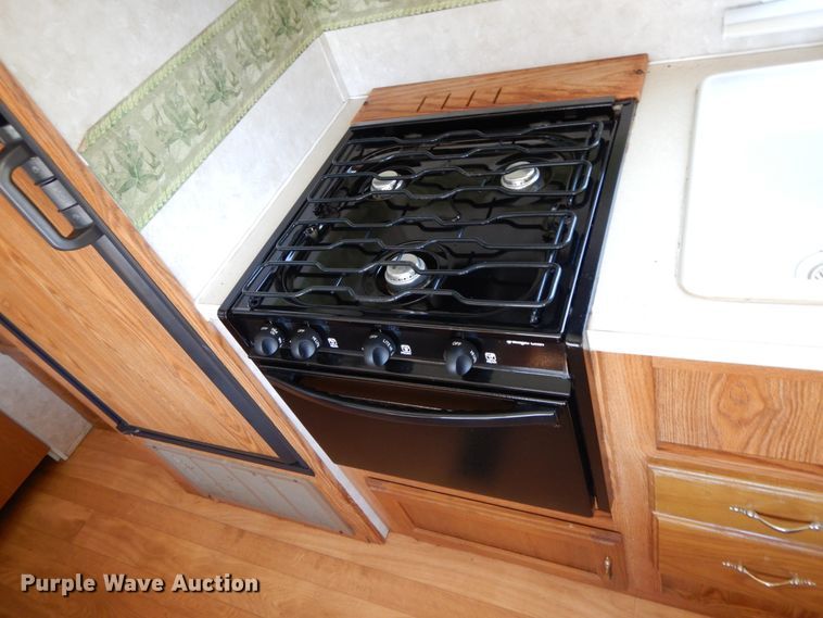 image for item IX9451 2004 Forest River 29DD Cherokee  camper